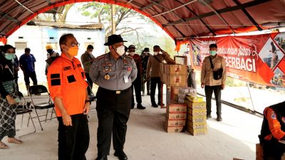 Kemenkumham Jabar Salurkan Bantuan untuk Petugas di TPA Sarimukti Bandung