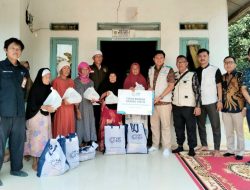 Semarak Hari Anak Nasional, YBM PLN UP3 Depok Bagikan Kebahagiaan Daging Kurban di Kampung Cisuren Bogor