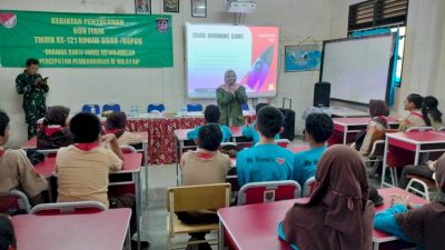 Siswa SDN 1 Bojongsari Diajar Bahasa Inggris Oleh TNI