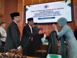 50 Anggota Dewan Diambil sumpahnya  Dalam Sebuah Rapat Paripurna di Gedung  DPRD Depok