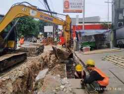 DPUPR  Depok mulai melakukan penataan trotoar dan saluran tahap II