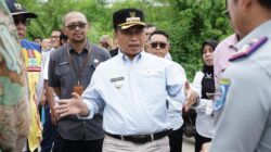 Supian Suri Meninjau Jalan Raya Sawangan